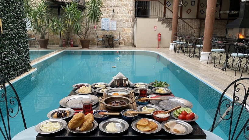 Mediterra Art Hotel