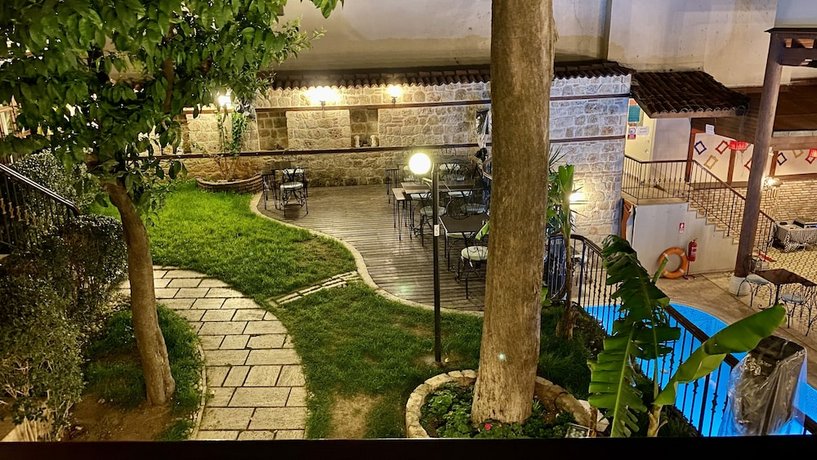 Mediterra Art Hotel