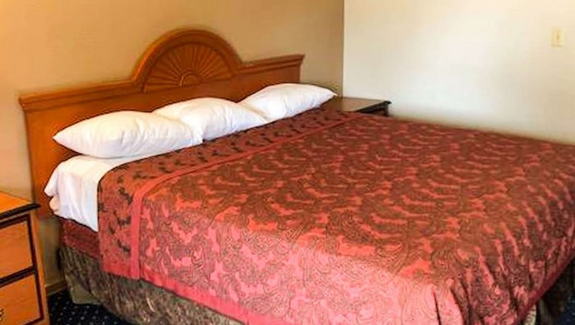Crown Lodge Motel