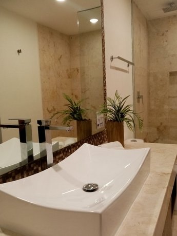 Anah Suites