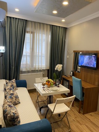 Riverland Suites