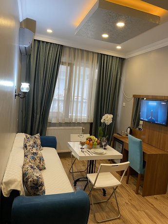 Riverland Suites