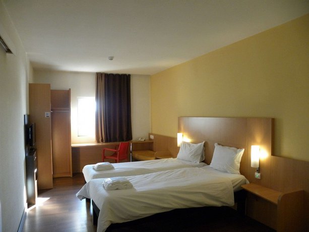 Ibis Sofia Airport Hotel - Park & Fly