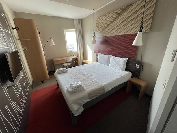 Ibis Sofia Airport Hotel - Park & Fly