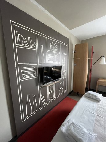 Ibis Sofia Airport Hotel - Park & Fly