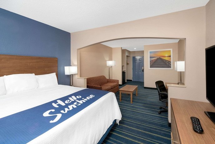Days Inn by Wyndham Panama City