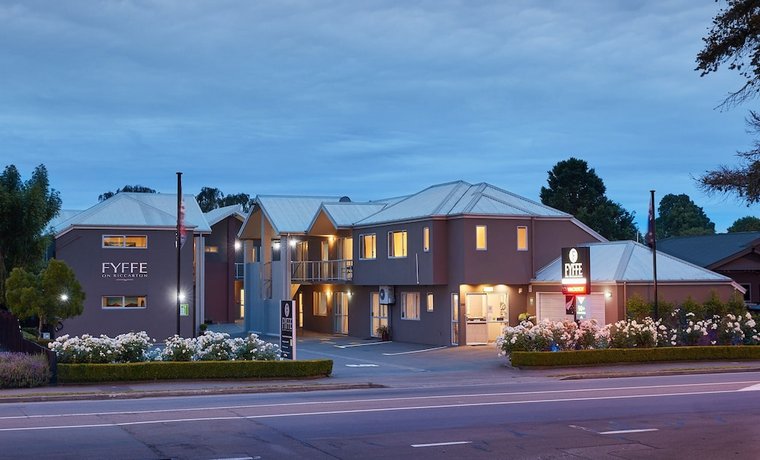 FYFFE on Riccarton