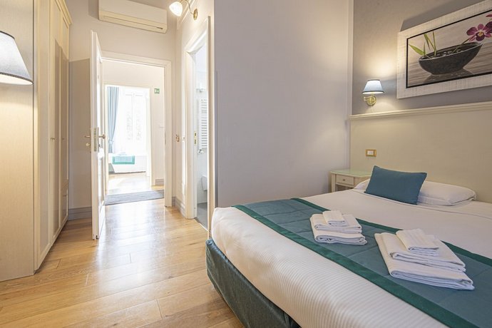 Suite Castrense