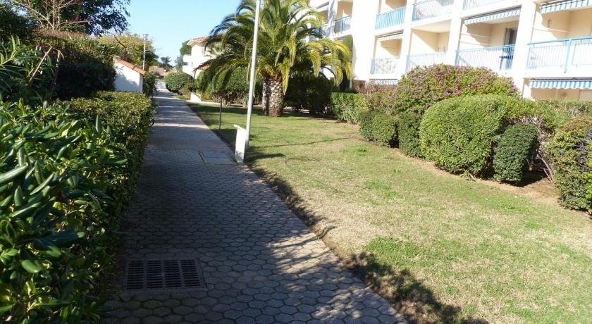 Maison Le Lavandou 2 pieces 4 personnes - FR-1-308-85