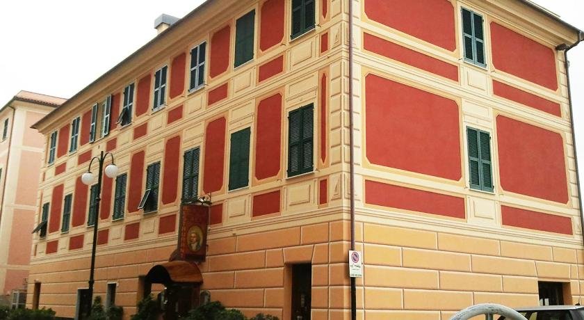 Lord Nelson Chiavari