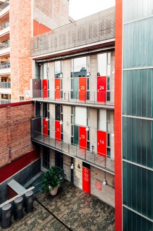 Barcelona Apartment Republica