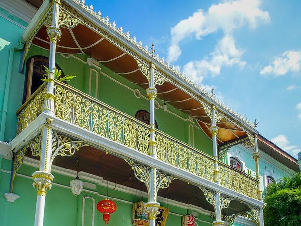 Magpie Residence