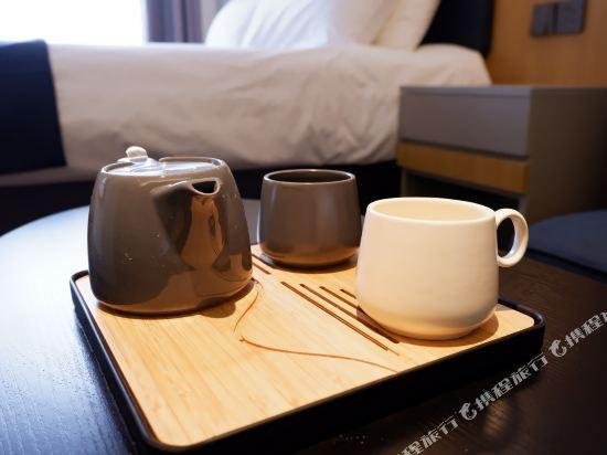 Home Inn Selected Guangzhou Tianhe Longdong Botanical Garden Metro Station
