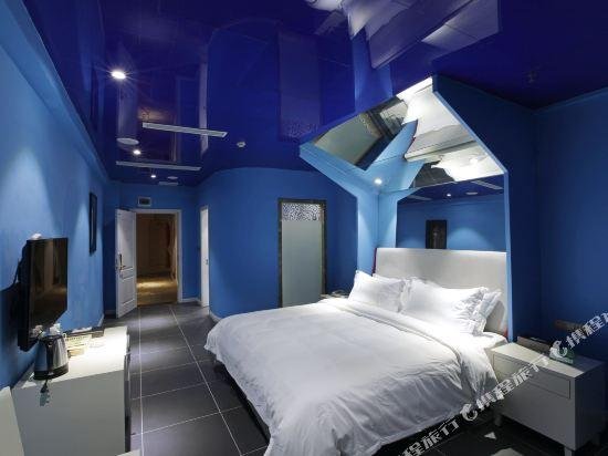 Caifu Holiday Hotel