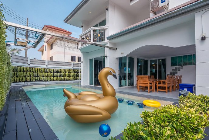 Pattaya Pool Villa