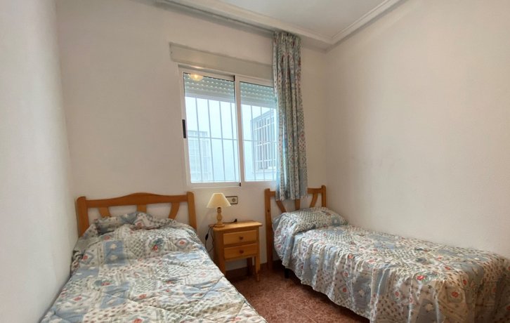 Torrevieja 2nd Floor Apt with Comm Pool TV7