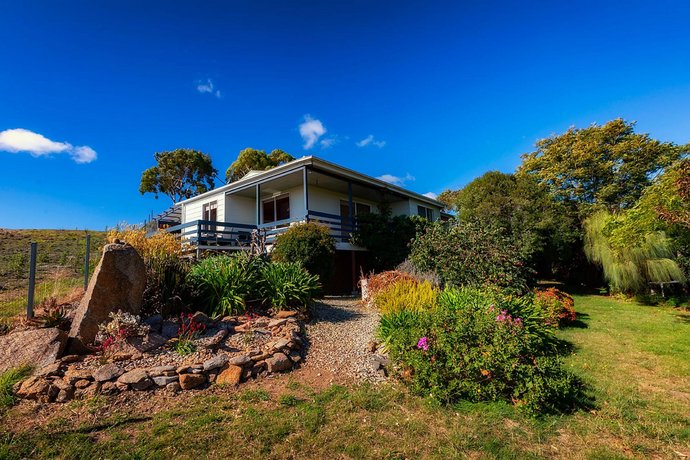 Cockatoo Cabin