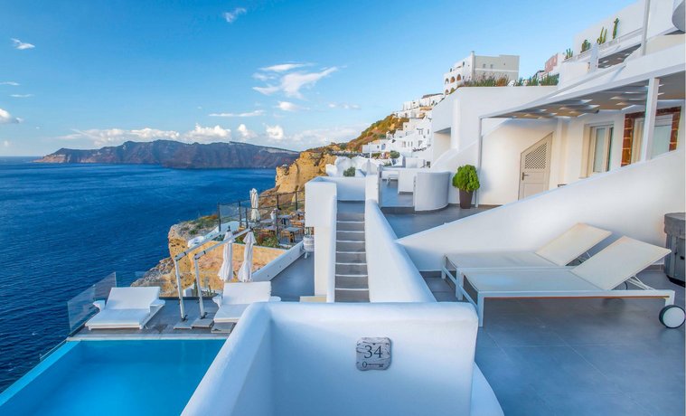 Santorini Secret Suites & Spa Mnemossyne Artists House Greece thumbnail