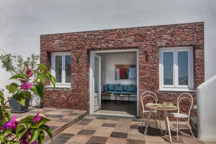 Santorini Secret Suites & Spa
