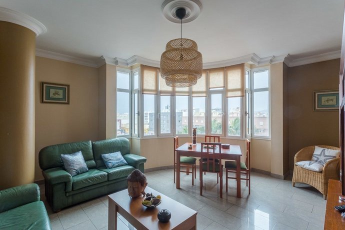 Amazing flat very close to the beach