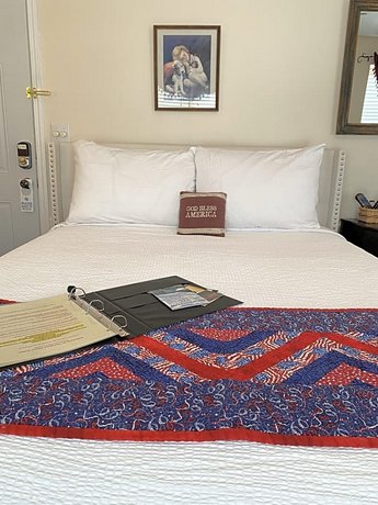 The Bent Elbow Hotel and Restaurant