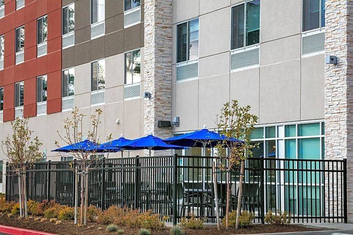Holiday Inn Express & Suites - Bend South