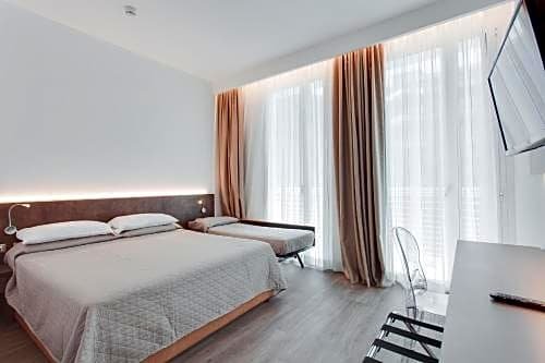 Hotel Nadir
