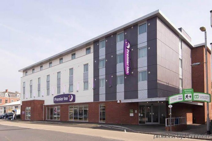 Premier Inn Exeter Central St Davids