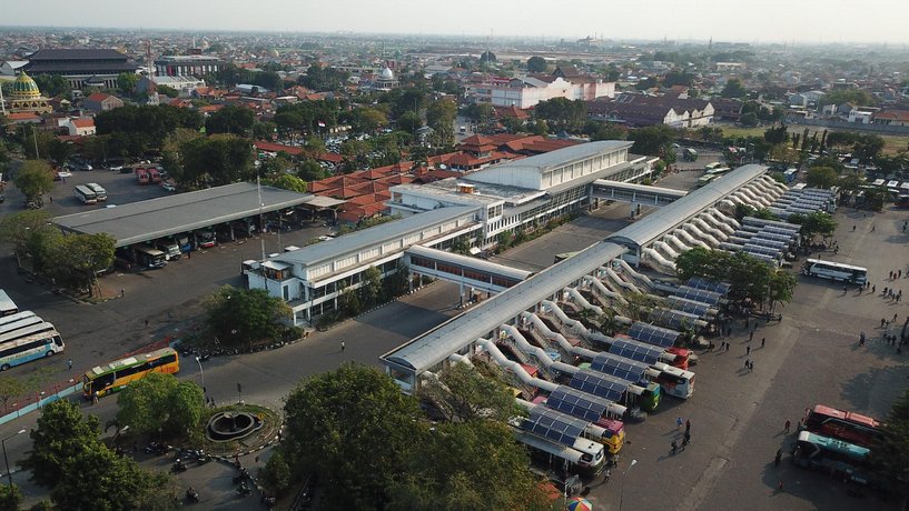 Sunshine Family Homestay near Terminal 1 Juanda Airport