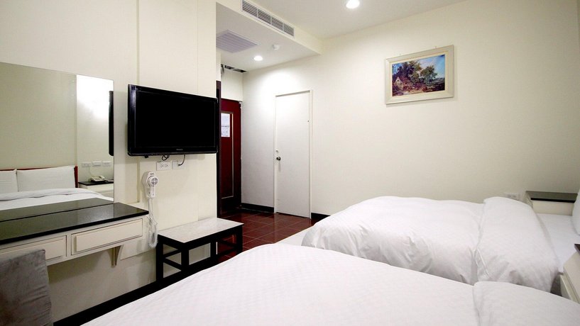 E Moon Hotel