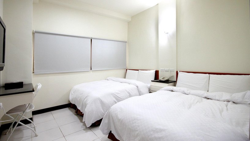 E Moon Hotel