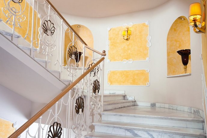 Mar Hotel Alimuri