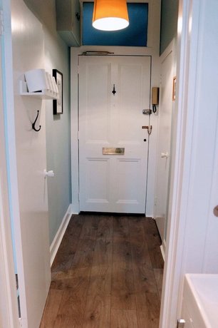 1 Bedroom Apartment In Edinburgh's New Town Sleeps 2