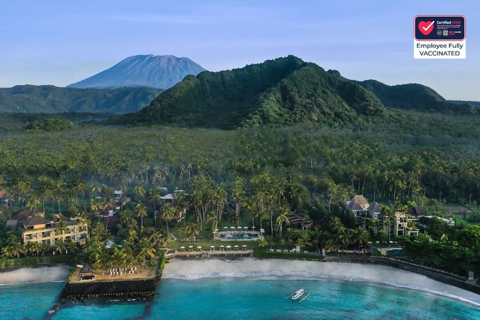 Candi Beach Villas