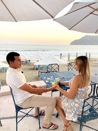 Mar Celeste All Inclusive on the beach