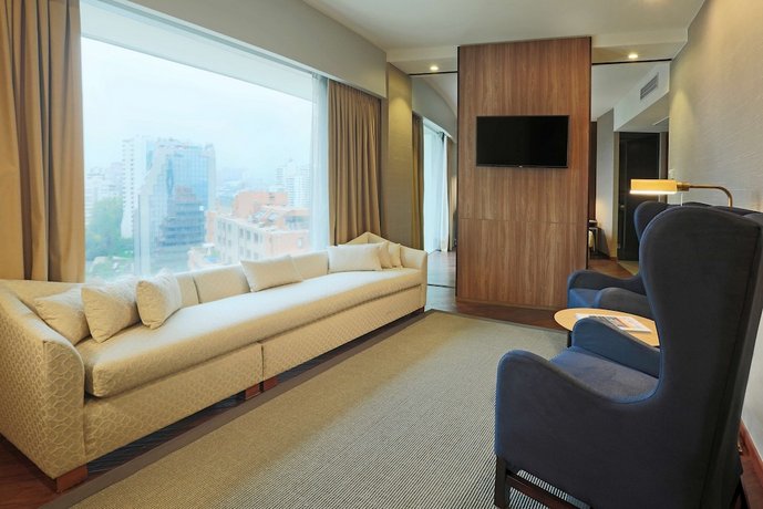 DoubleTree by Hilton Santiago Kennedy Chile