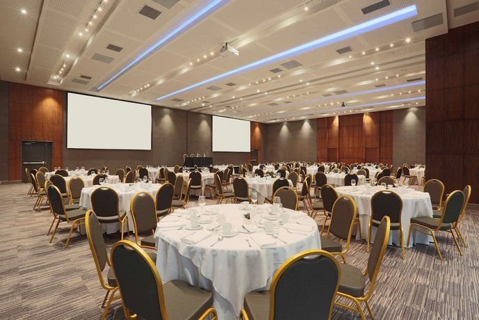 DoubleTree by Hilton Santiago Kennedy Chile
