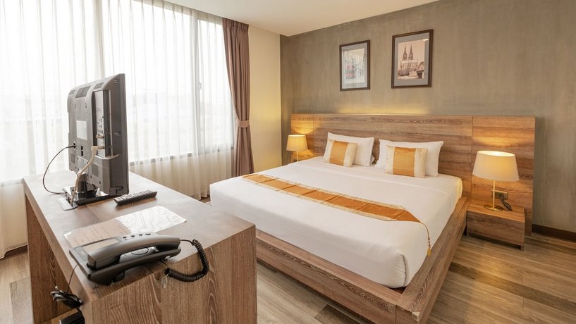 B2 Bangna Premier Hotel