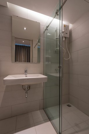 Sleepbox Sukhumvit 22 Hostel