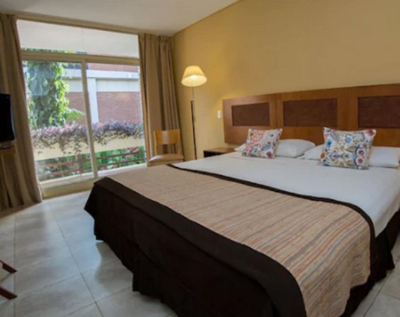Hotel Raices Esturion