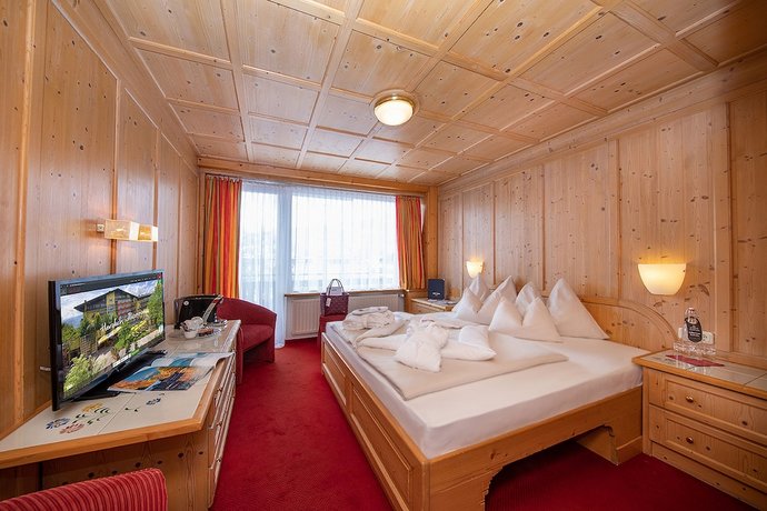 Hotel Latini Zell am See