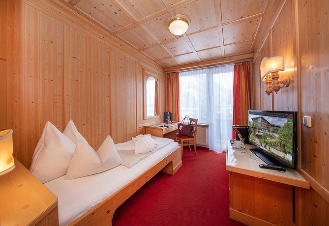 Hotel Latini Zell am See