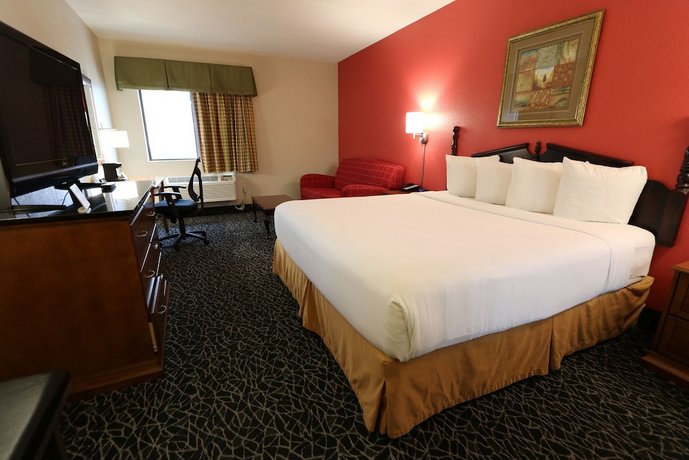 Ramada by Wyndham Bolingbrook Hotel