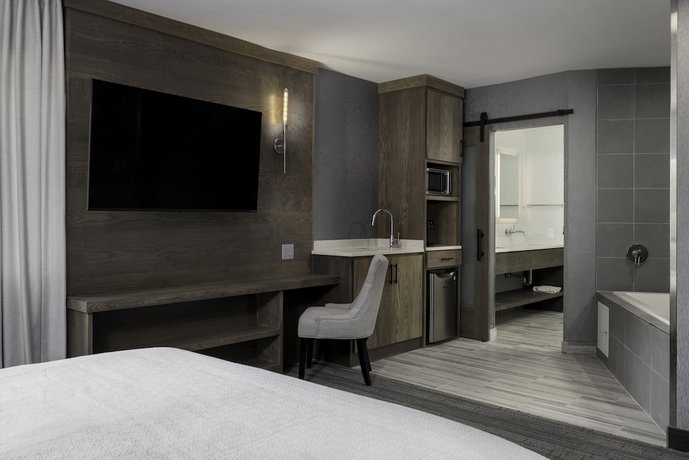 voco the Cadence an IHG Hotel
