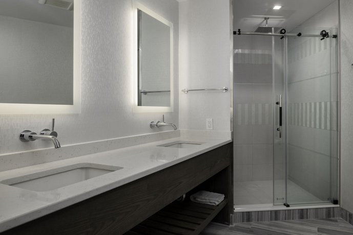 voco the Cadence an IHG Hotel