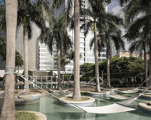 Four Seasons Hotel Miami