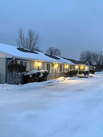 Burr Oak Motel