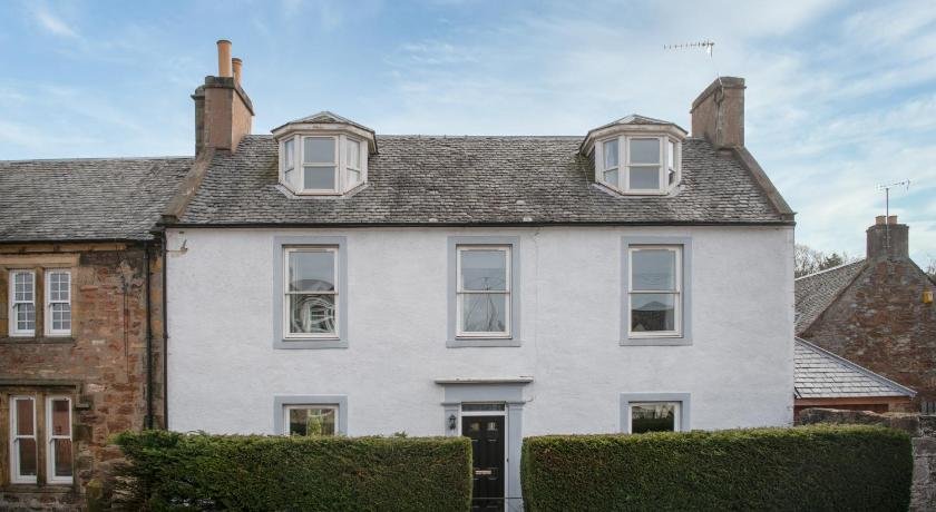 Dryburgh Town House