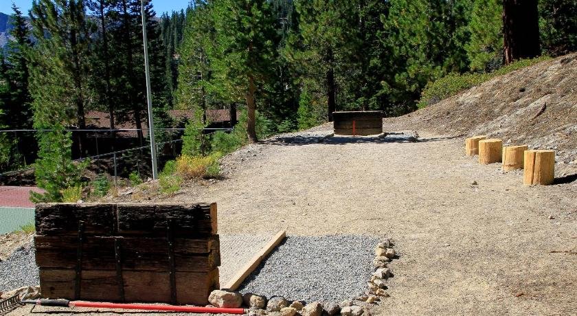 Mammoth Ski & Racquet Club 86