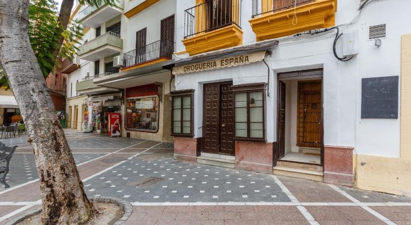 Plateros Square